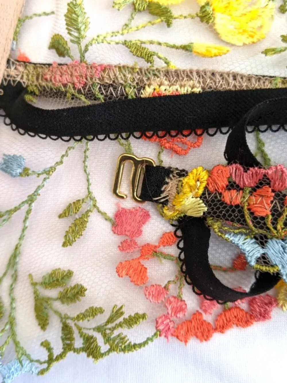 Victoria's Secret Dream Angels Garter Belt Floral Embroidered Lace Size M/L